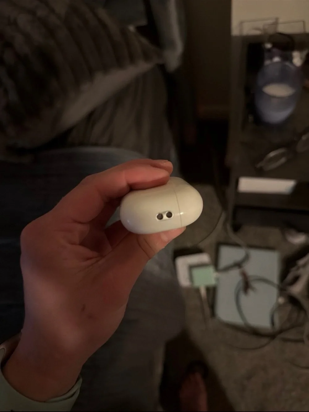 Apple wireless earbuds
